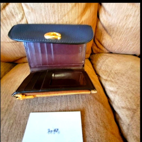 Coach Medium Signature Leather Canvas Wallet NWT - Picture 2 of 7